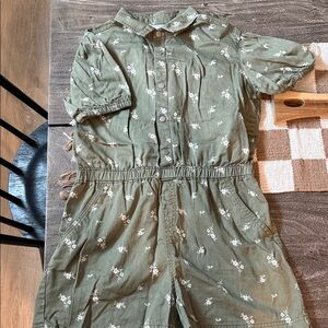Old Navy Olive Floral Button-Up Shirt